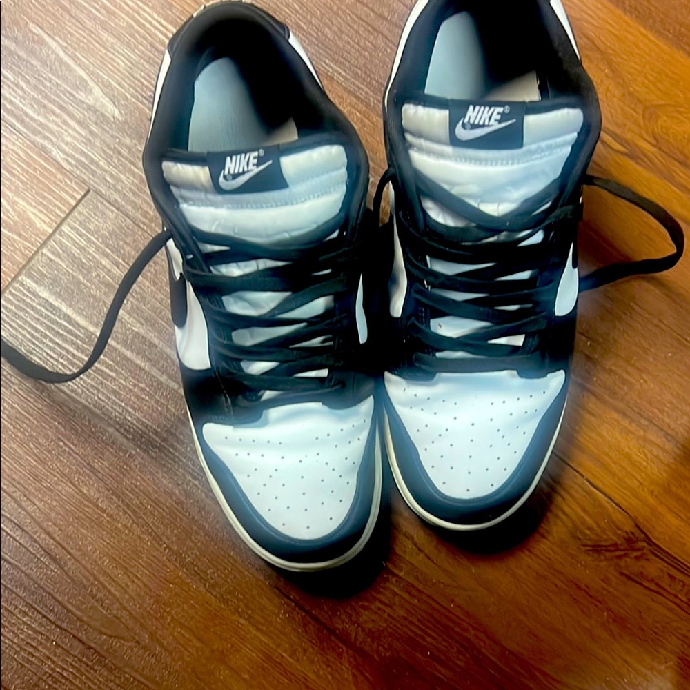 Nike Men's Black and White Sneakers
